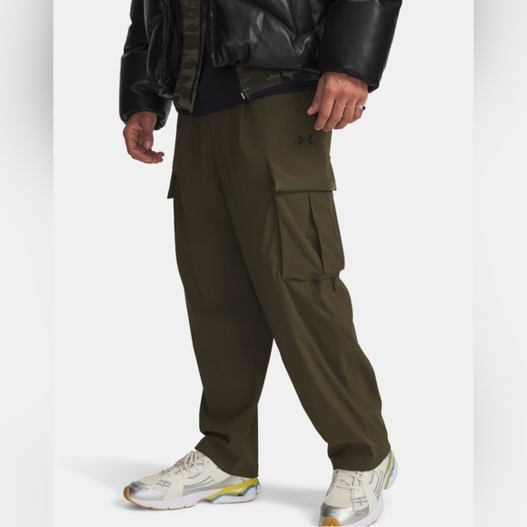 NWT Under ArmourUnstoppable Textured Woven Cargo Pants Mens Medium
